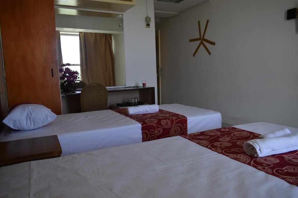 Hypertek Hotel Room