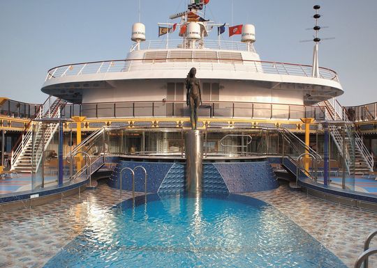 Victoria, depuis Gênes à bord du bateau Costa Mediterranea