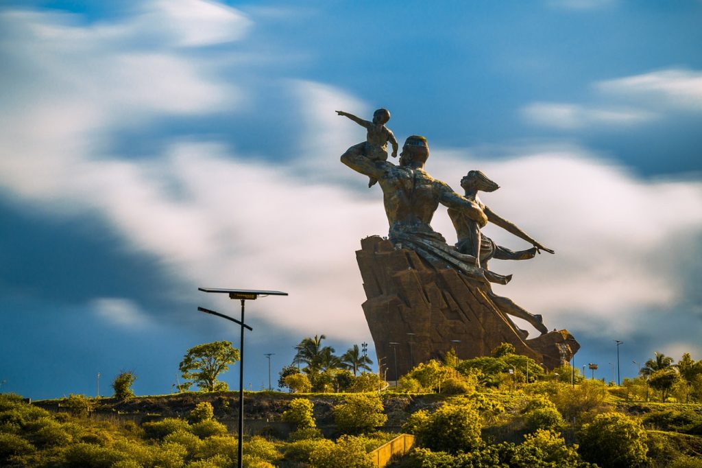 Indalo_Senegal_Guide_Dakar-Monument Renaissance