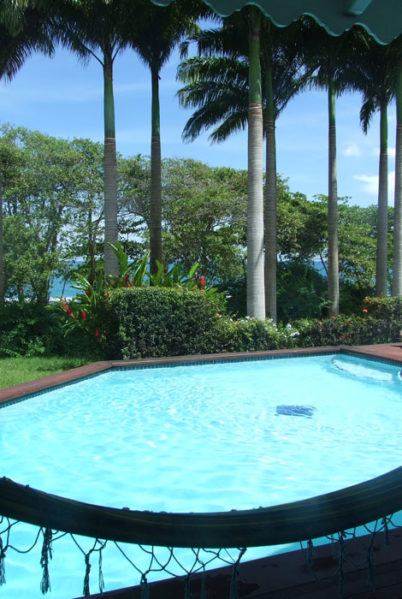 Indalo_Guadeloupe_Villas_G16_Cour_Piscine